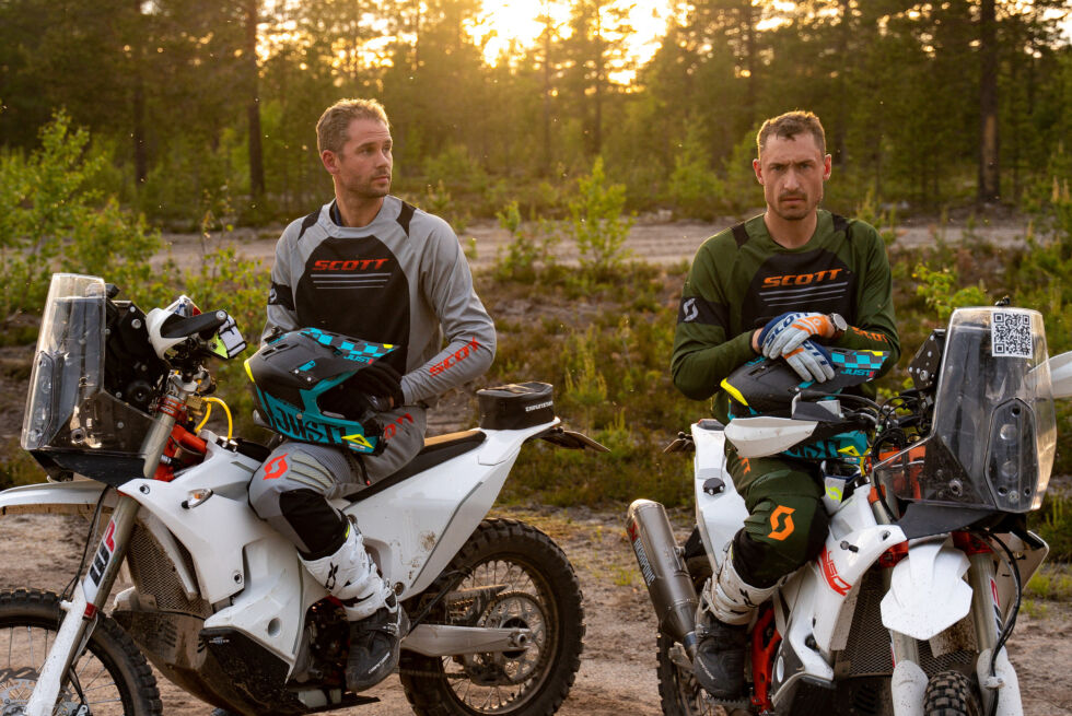 For Richard Skarpaas og Joachim Huseby Hellsten i Rally-teamet A4+ har drømmen om å kjøre Africa Eco Race lenge vært et felles mål. Nå er de klare, og om vel en måned settes kursen mot Afrika.
 Foto: Rolf Bjørngaard