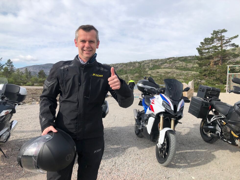 Lars Arne Straand liker å kjøre motorsykkel.