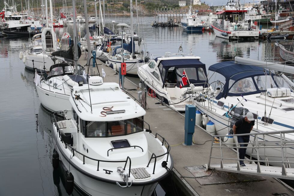 Gjestehavna i Bodø er full av private fritidsbåter i alle størrelser og av alle typer i sommermånedene.