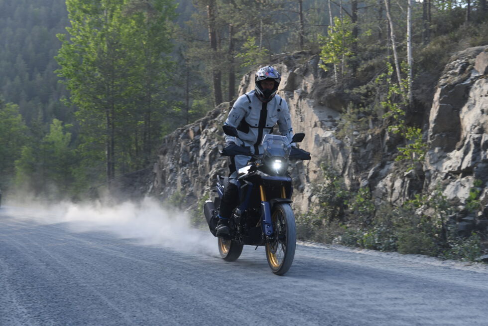 En herlig sykkel på grusveier
 Foto: LenkaLeginova