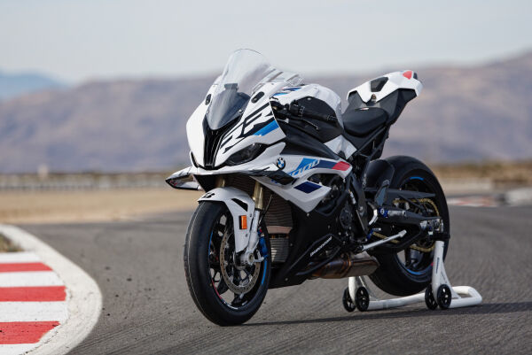 Sesongstart med nye BMW S 1000 RR